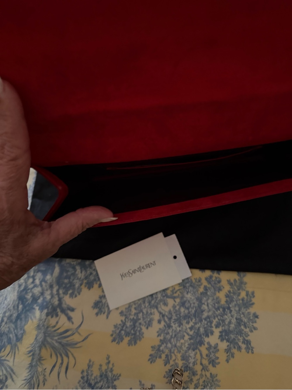 Saint Laurent Red Patent Logo Clutch - Picture 7 of 8